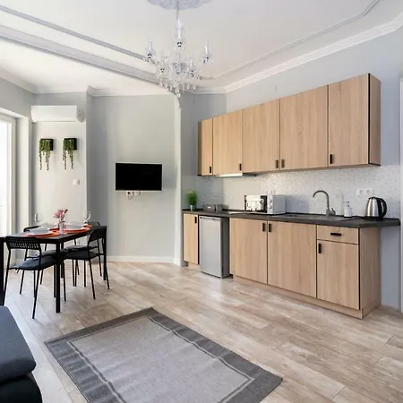 Buda Castle Serpentine *